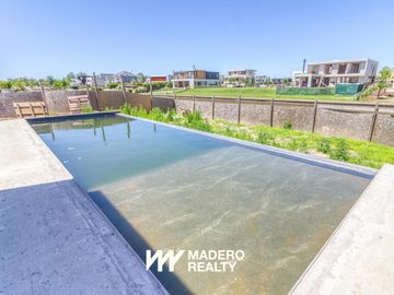 Venta de casa 6 ambientes en El Yacht