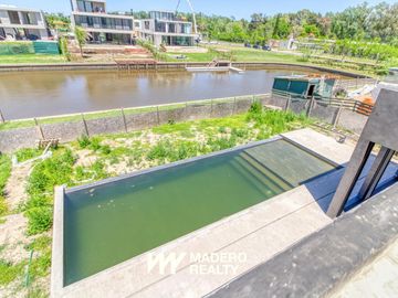 Venta de casa 6 ambientes en El Yacht