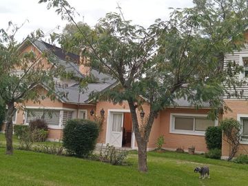Casa en Country El Paraíso