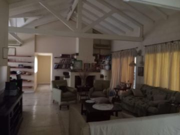Casa en Country El Paraíso