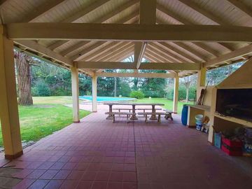 Hermosa Casa Quinta En Venta ¡3.000 m2 de terreno! Barrio Parque Exaltación