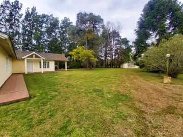 Hermosa Casa Quinta En Venta ¡3.000 m2 de terreno! Barrio Parque Exaltación