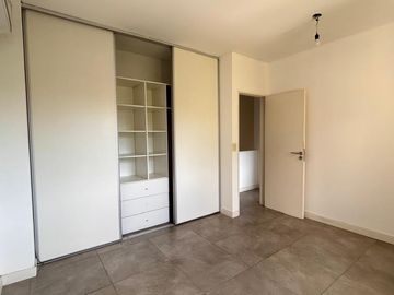 VENTA CON RENTA HASTA JULIO 2026 . Muy buen departamento en Bosque Alto