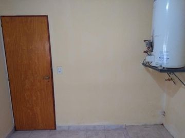 Casa en venta - 4 dormitorios 2 baños - patio - 130 mts2 - Luis Guillon