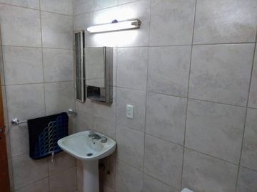 Casa en venta - 4 dormitorios 2 baños - patio - 130 mts2 - Luis Guillon