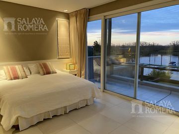 Excelente Casa  de 5 Ambientes  Isla Santa Monica