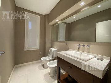 Excelente Casa  de 5 Ambientes  Isla Santa Monica