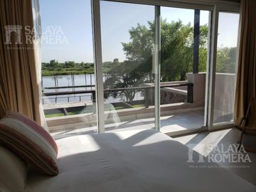 Excelente Casa  de 5 Ambientes  Isla Santa Monica