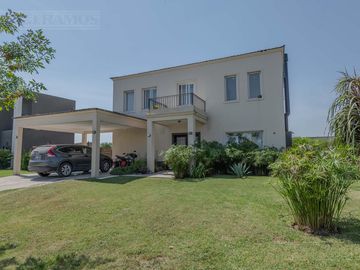 Casa En El Canton -  Barrio  Puerto PG