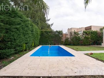 Casa - 5 ambientes con cochera - FINCAS IRAOLA 2 - Berazategui - VENTA