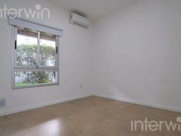 Casa - 5 ambientes con cochera - FINCAS IRAOLA 2 - Berazategui - VENTA