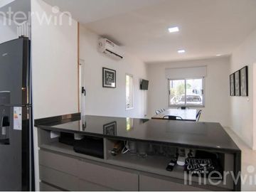 Casa - 5 ambientes con cochera - FINCAS IRAOLA 2 - Berazategui - VENTA