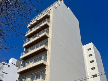 Monoambiente en venta - 38mts2 - Cochera - La Plata