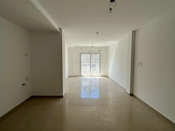 Monoambiente en venta - 38mts2 - Cochera - La Plata