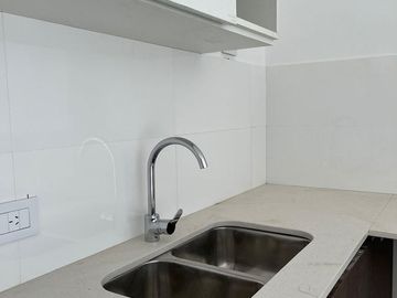 Monoambiente en venta - 38mts2 - Cochera - La Plata