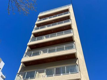 Monoambiente en venta - 38mts2 - Cochera - La Plata