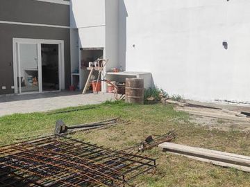 Casa 4 ambientes Ituzaingo Norte