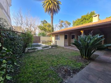 Casa en venta en Escobar con jardín y pileta