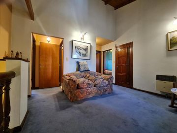 Casa en venta en Escobar con jardín y pileta