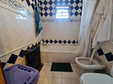 Casa en venta en Escobar con jardín y pileta
