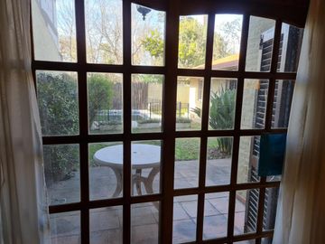 Casa en venta en Escobar con jardín y pileta
