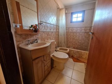 Casa en venta en Escobar con jardín y pileta