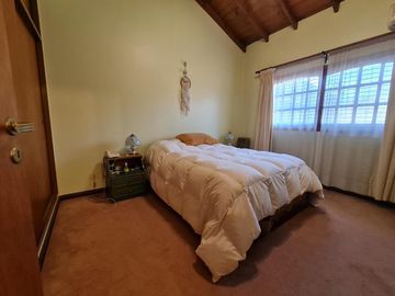 Casa en venta en Escobar con jardín y pileta