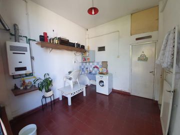 PH al fondo de 3 ambientes con garaje y fondo libre en Villa Ballester