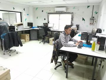 Depósito en venta - 7 Oficinas - Depósito - Baños - 1.147Mts2 - Moreno