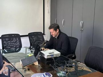 Depósito en venta - 7 Oficinas - Depósito - Baños - 1.147Mts2 - Moreno