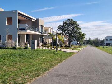 VENTA, LOTE, GREENVILLE POLO & RESORT