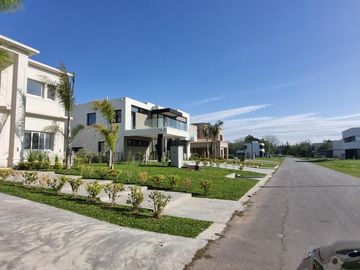 VENTA, LOTE, GREENVILLE POLO & RESORT