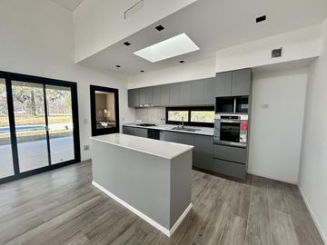 Casa en venta en San Matias, Área 1