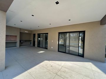 Casa en venta en San Matias, Área 1