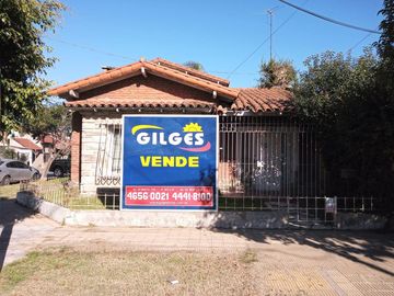 Venta Chalet 4 Amb. en Ramos Mejía - Buen Estado y Ubicación  Con Cochera