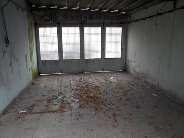 Venta Chalet 4 Amb. en Ramos Mejía - Buen Estado y Ubicación  Con Cochera