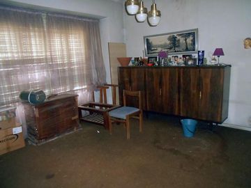 Venta Chalet 4 Amb. en Ramos Mejía - Buen Estado y Ubicación  Con Cochera