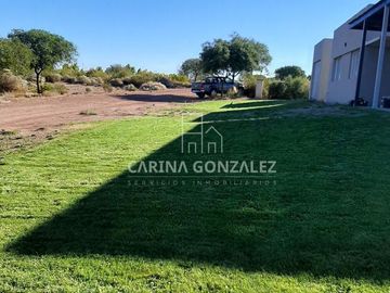 Venta casa 2 dormitorios La Peninsula Lago Marimenuco Neuquen