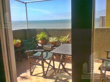 Mono ambiente en muy buen estado con balcon-terraza!