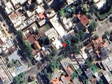 Casa en venta - 5 Dormitorios 3 Baños - Cochera - Local - 400Mts2 - Zárate