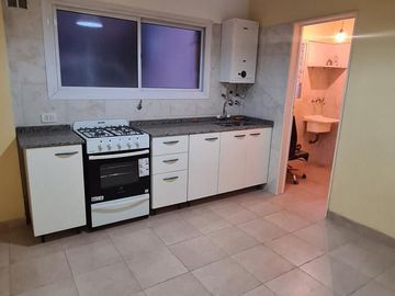 Oportunidad - Departamento  3 ambientes - Piso alto- Remedios De Escalada