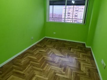 Oportunidad - Departamento  3 ambientes - Piso alto- Remedios De Escalada