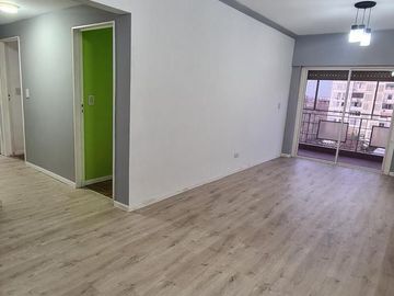 Oportunidad - Departamento  3 ambientes - Piso alto- Remedios De Escalada