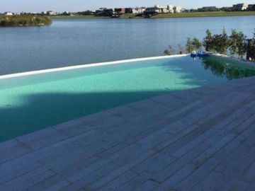 Duplex en el Barrio Islas del golf. Complejo La Mansa. Nordelta