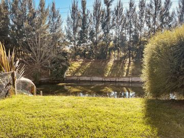 Duplex en el Barrio Islas del golf. Complejo La Mansa. Nordelta