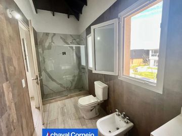 Barrio Los Castaños casa en venta de 3 dormitorios y dependencias. | Nordelta