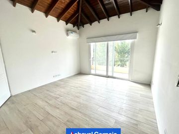 Barrio Los Castaños casa en venta de 3 dormitorios y dependencias. | Nordelta