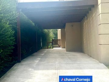 Barrio Los Castaños casa en venta de 3 dormitorios y dependencias. | Nordelta