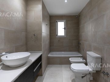 VENTA CASA EN LA ALAMEDA - CANNING