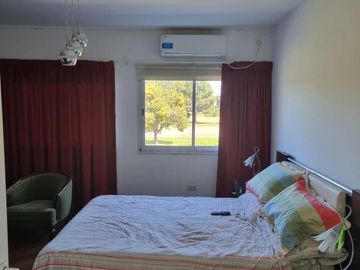 Casa en venta - 3 Dormitorios 5 Baños - Cocheras - 930Mts2 - Venado I, Esteban Echeverría